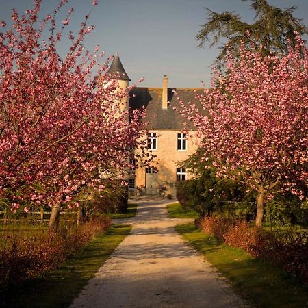 Chateau De Monfreville Bagian luar foto