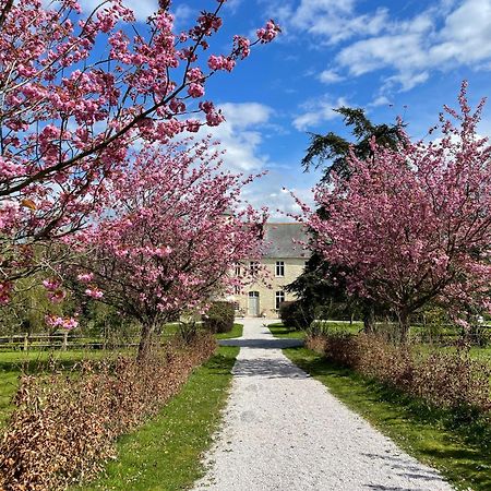 Chateau De Monfreville Bagian luar foto