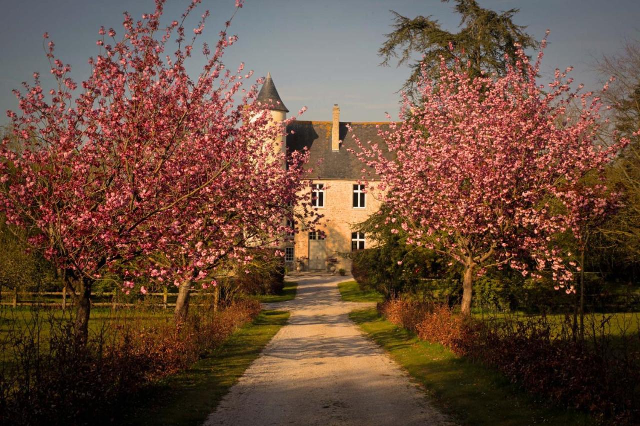 Chateau De Monfreville Bagian luar foto